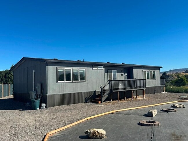 Photo - 1616 Frontage Rd