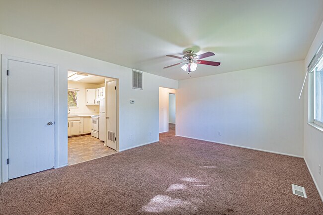 Photo - 489 S 450 E Unidad 489 S 450 E Provo UT