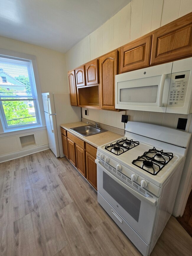 Building Photo - 46 Kelly Pky Unit 103