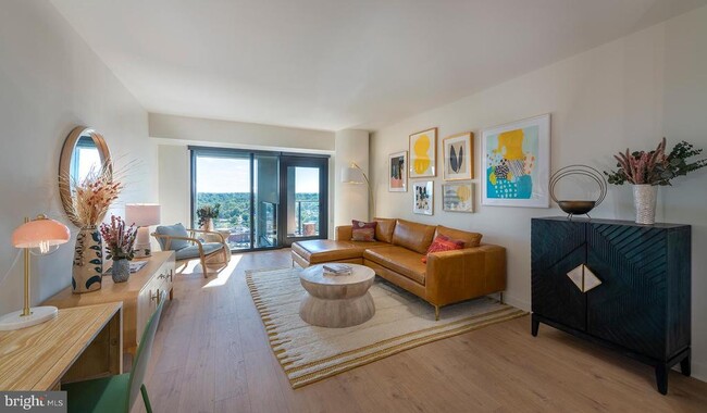 Building Photo - 4710 Elm St Unit 2B-W-0708 Rental