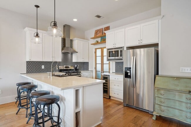 Building Photo - Beautiful Single Family Home