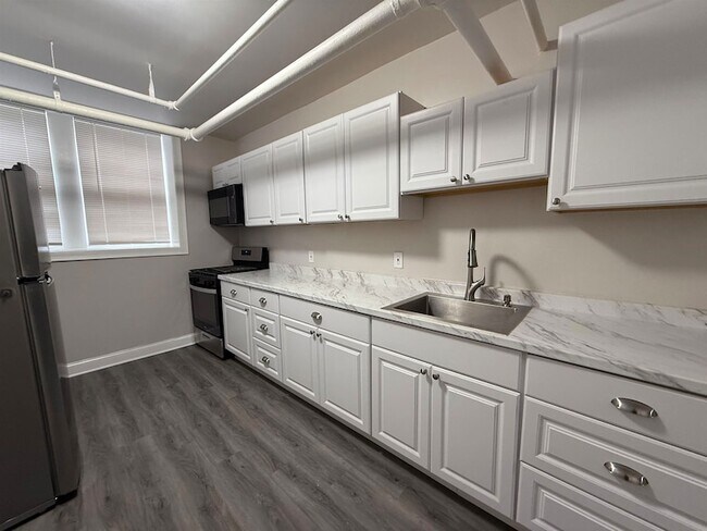 Photo - 546 Bergen Ave Unit B101