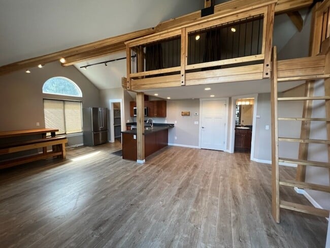 Photo - 215 W Whitman St Unit 215 W Whitman St #C