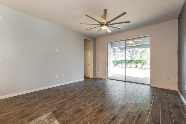 2223 Rush Bay Wy