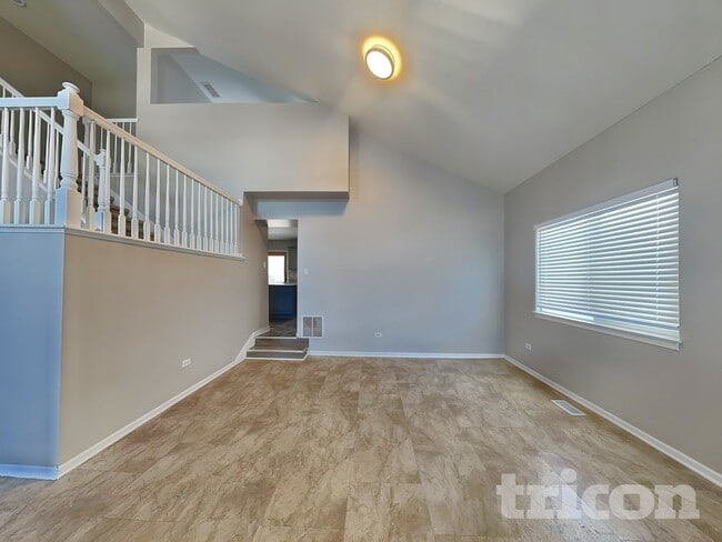 Photo - 2005 Alpine Way