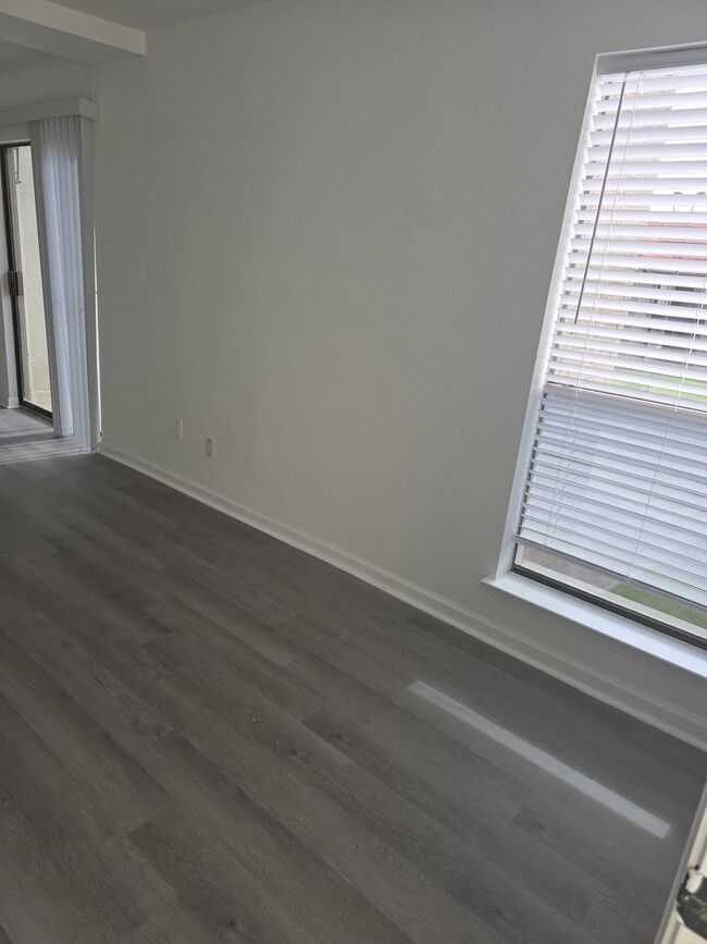 Photo - 7900 Brookriver Dr Apartments