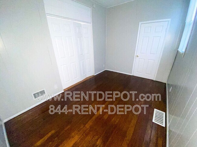 Photo - 208 E Virginia St