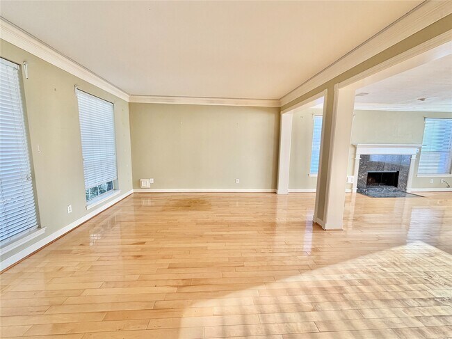 Photo - 1916 Lakewinds Dr