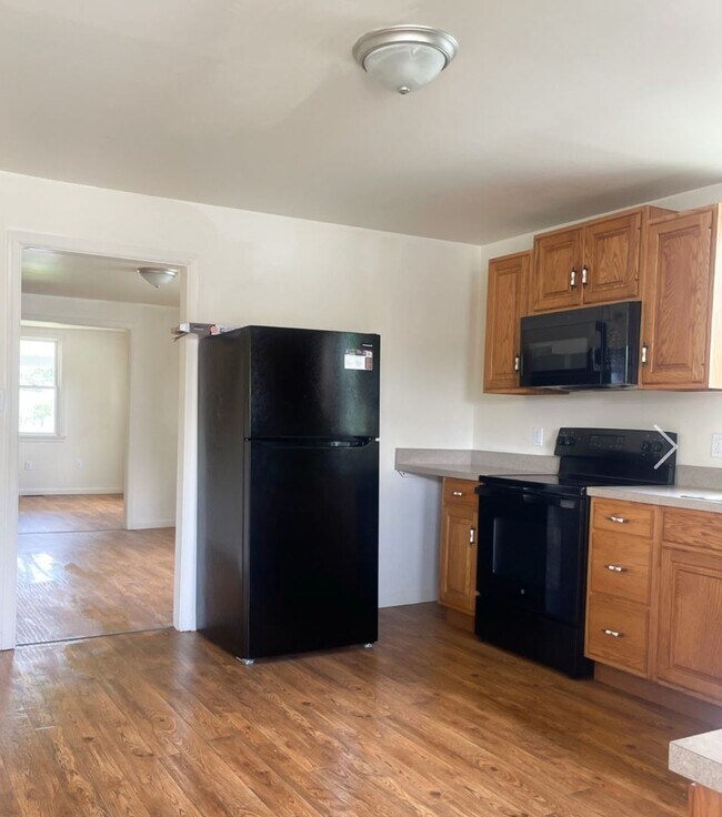 Photo - 303-305 E. Maple Street Unit 305