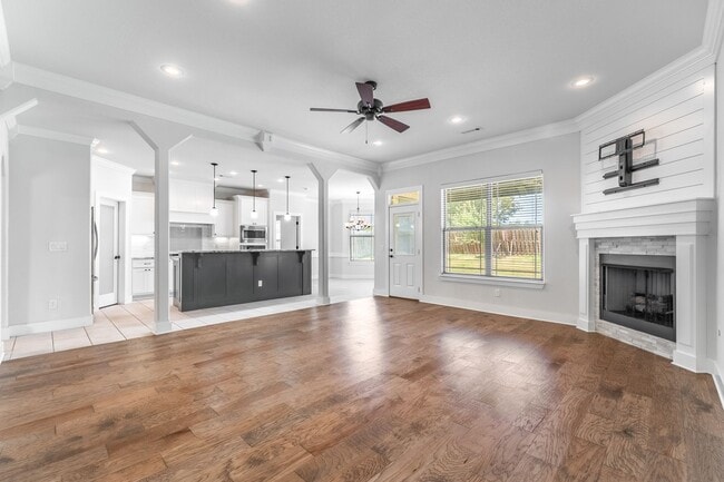 Photo - 1100 Huntleigh Dr