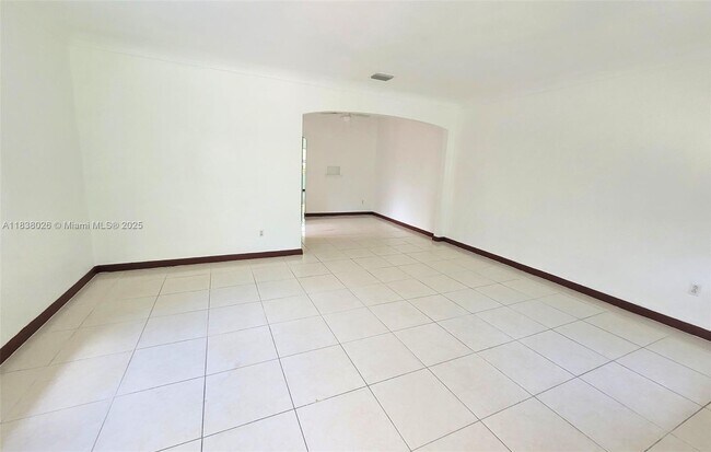 Photo - 1429 NE 147th St Unidad 1429