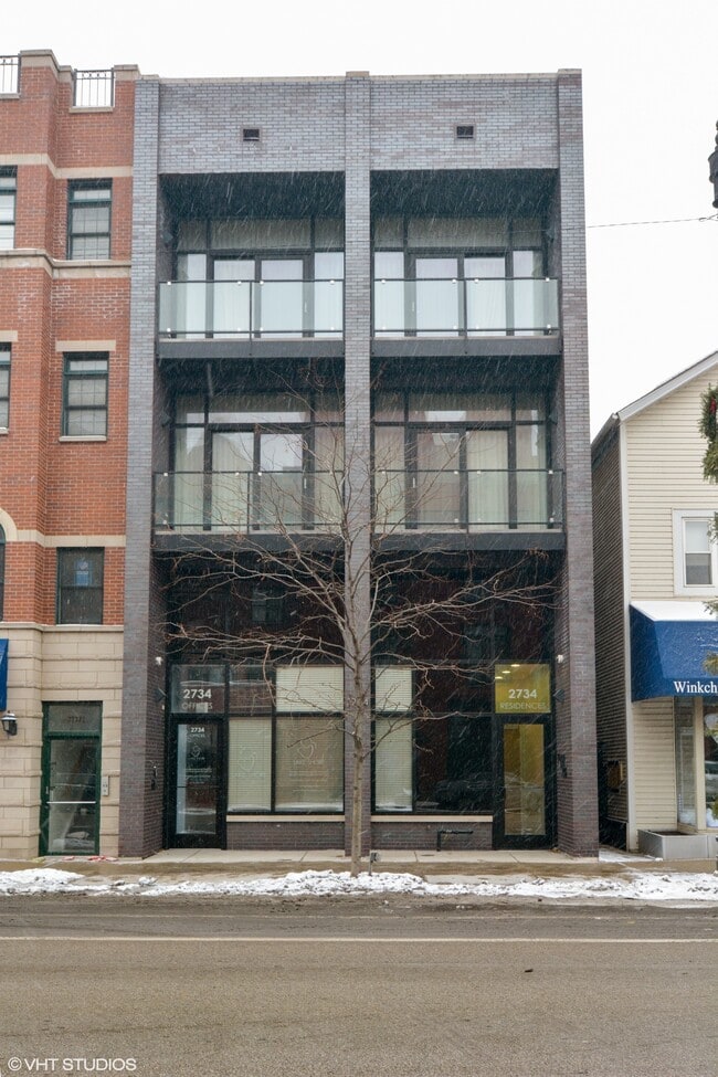 Building Photo - 2734 N Lincoln Ave Unit 3W