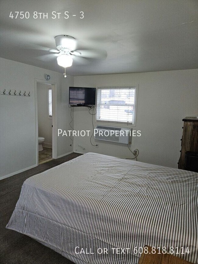 Photo - Studio without kitchenette in Wisconsin Ra... Unidad 3