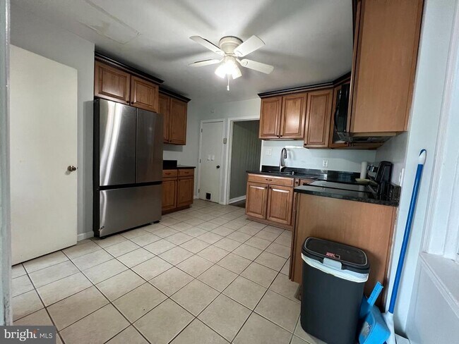 Photo - 333 E Landis St