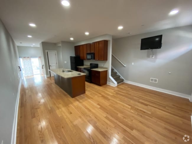 Building Photo - 335 Cantrell St Rental