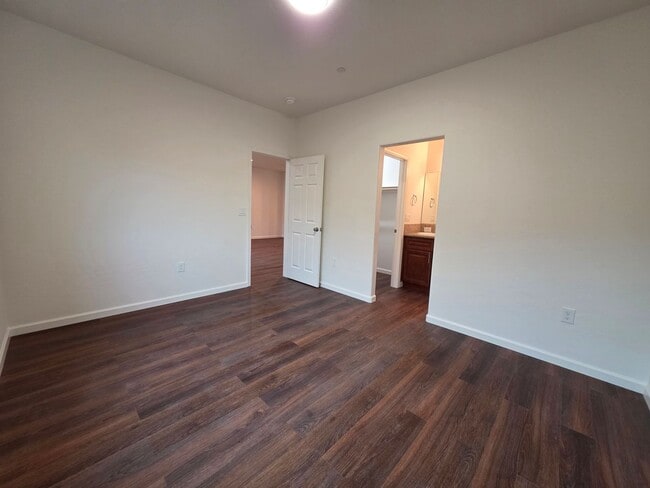 Photo - 2020 E Seeger Ave