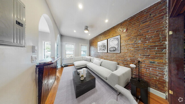 Building Photo - 2 Mark St Unit 2 Rental