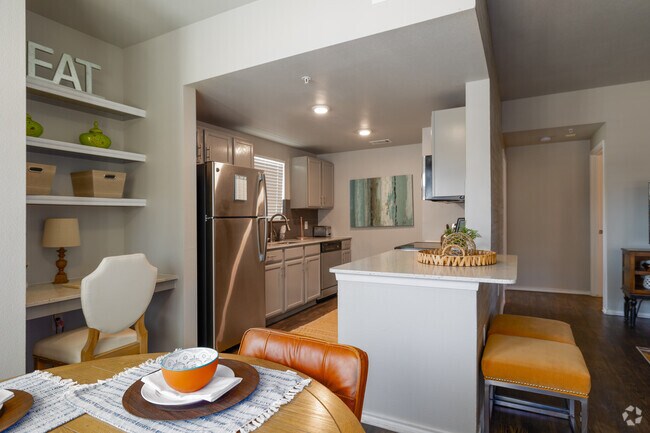 Model 2BR, 2BA Dining/Kitchen