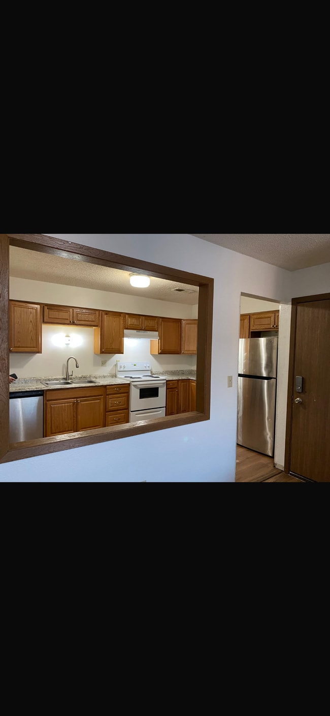 Photo - 1575 11th Ave Unit 3 bedroom 2 bathrooms