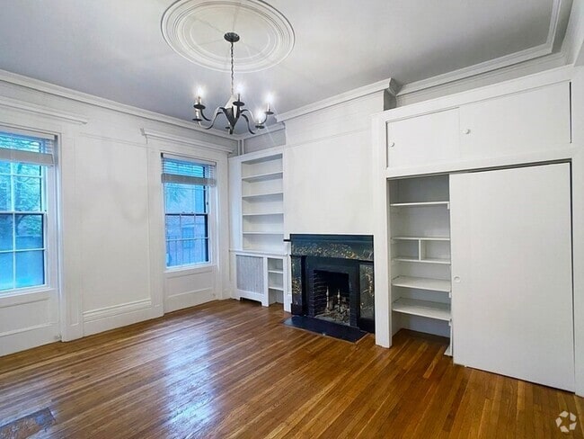 Building Photo - 107 Charles St Unit 2 Rental