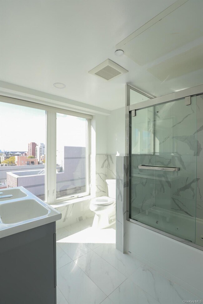 Photo - 42-78-78 Main St Unit 6E