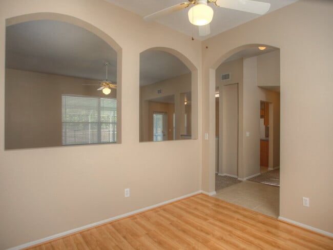 Photo - 4033 Banbury Cir