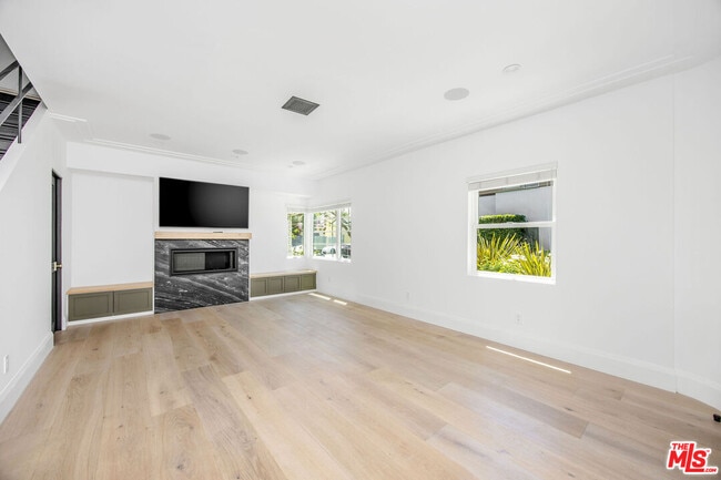 Photo - 107 Flores St Unit 1/2