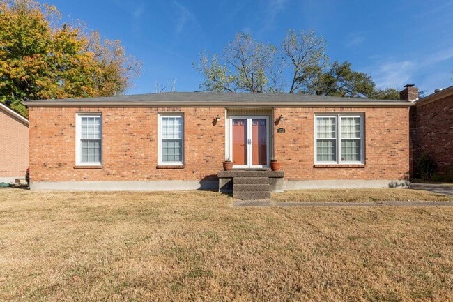 Building Photo - 6715 Six Mile Ln Rental