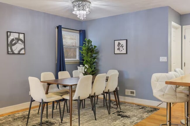 Photo - 777 N Lombard St