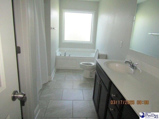 Photo - 1468 Gardener Rd