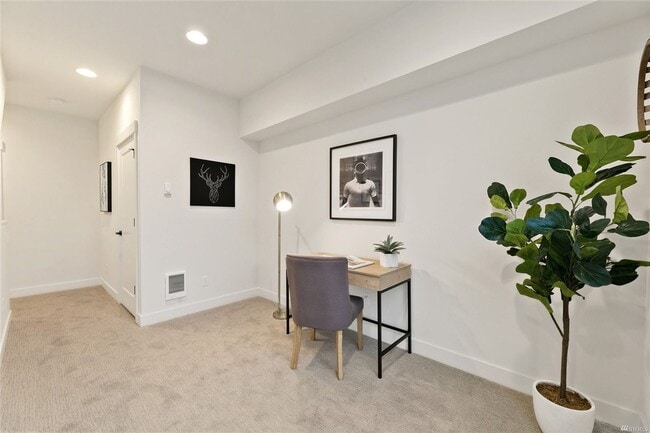 Photo - Newer 2 Bed/ 2 Bath Townhome in North Beacon Hill