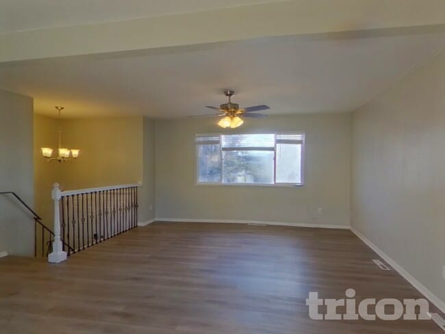 Photo - 4985 Montebello Dr