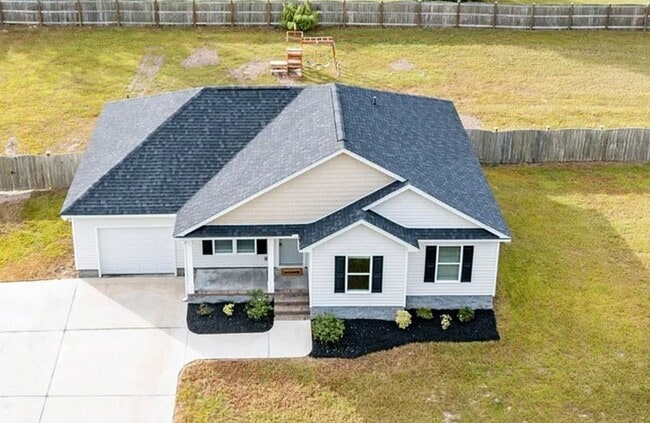 Building Photo - 1367 Wildwood Ln