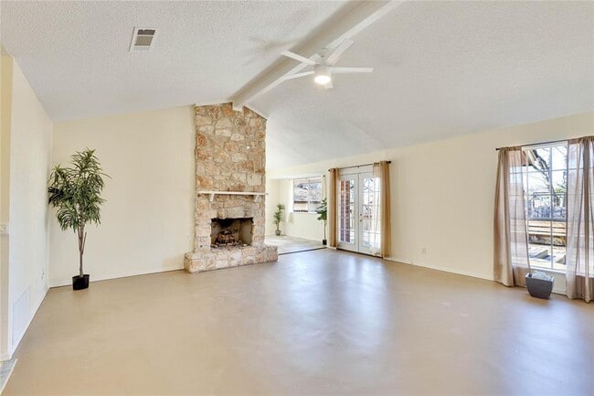 Photo - 1002 Bodark Ln