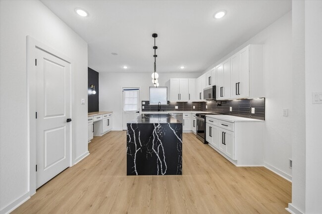 Building Photo - 8129 Safebuy St Unit B