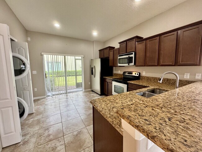 Photo - 20421 Needletree Dr