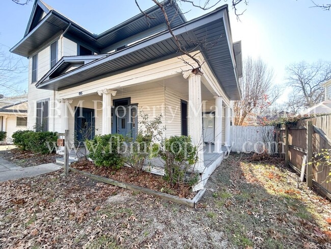 Photo - 405 W Denton St