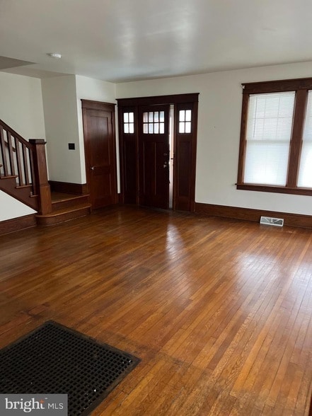 Photo - 88 S Main St