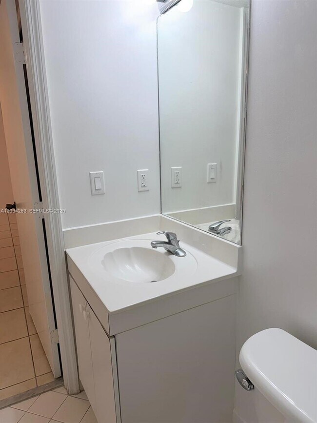 1250 SE 26th St Unit 101