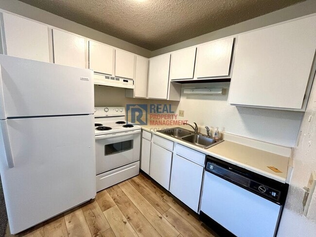 Photo - 5034 El Camino Dr Unit 42