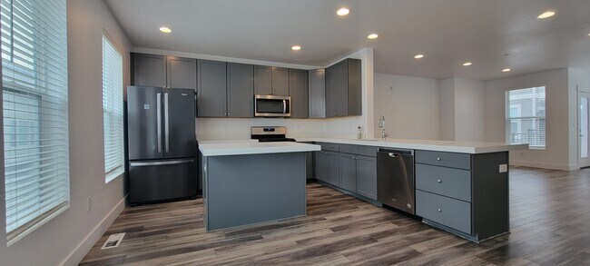 Photo - 3843 Mossmorran Ln