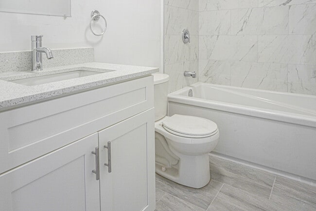 Photo - 630 Cummings Ave Unit 306