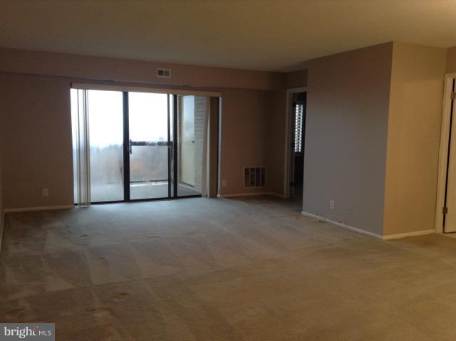 Photo - 203 Yoakum Pkwy Apartment Unit 1419