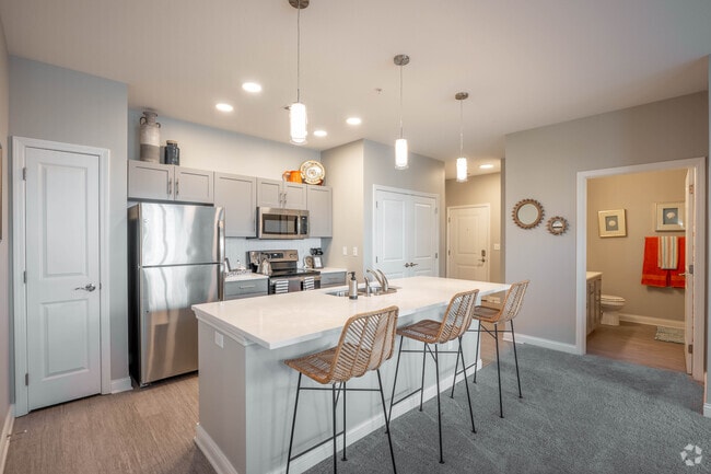 2BR, 2BA - 1,085SF - Kitchen