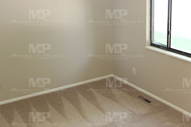 Photo - 2611 Cherly St