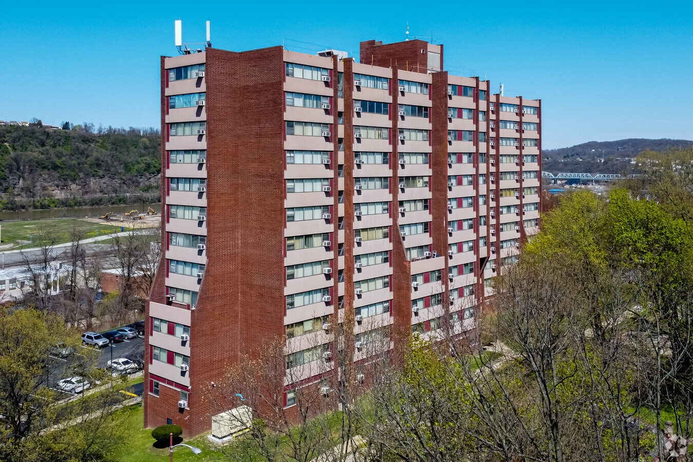 McKeesport Towers - McKeesport Towers Apartments