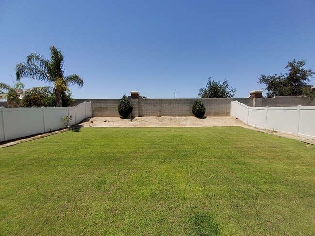 Photo - 23 White Alder Dr