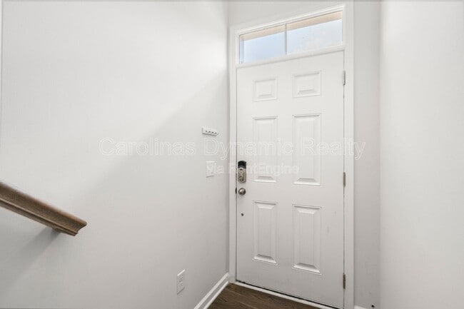 Photo - 6985 Waterstone Dr