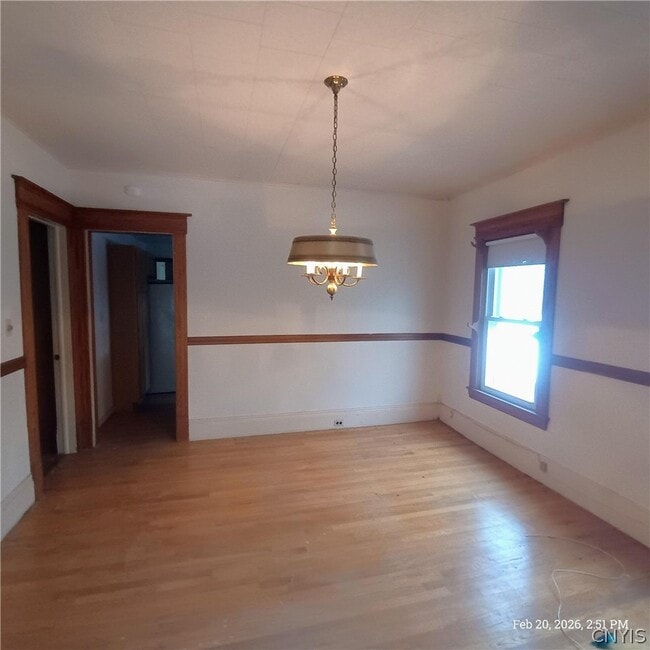 Photo - 421 Ulster St