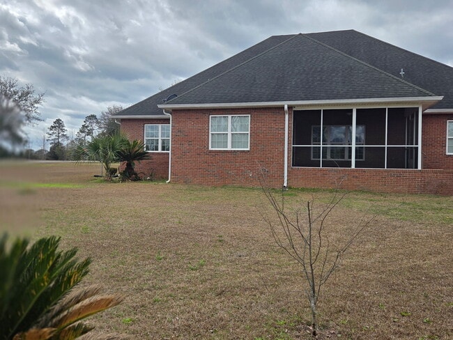 Photo - 565 Twin Ponds Dr